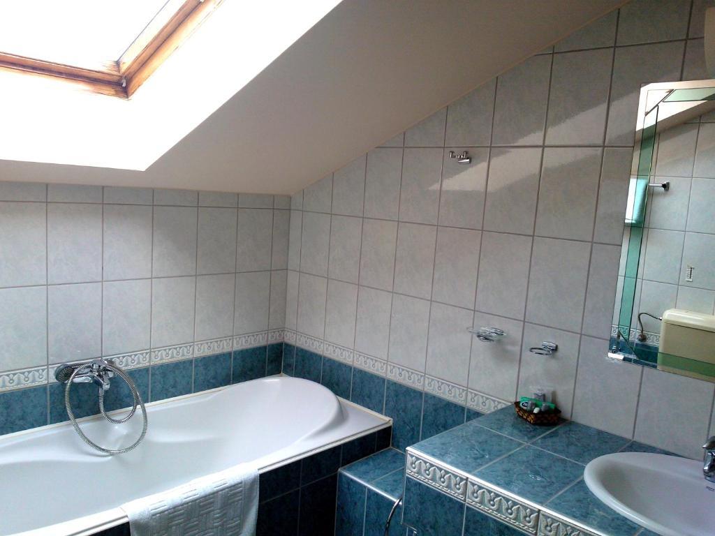 Hotel Kolibri Miskolc Room photo
