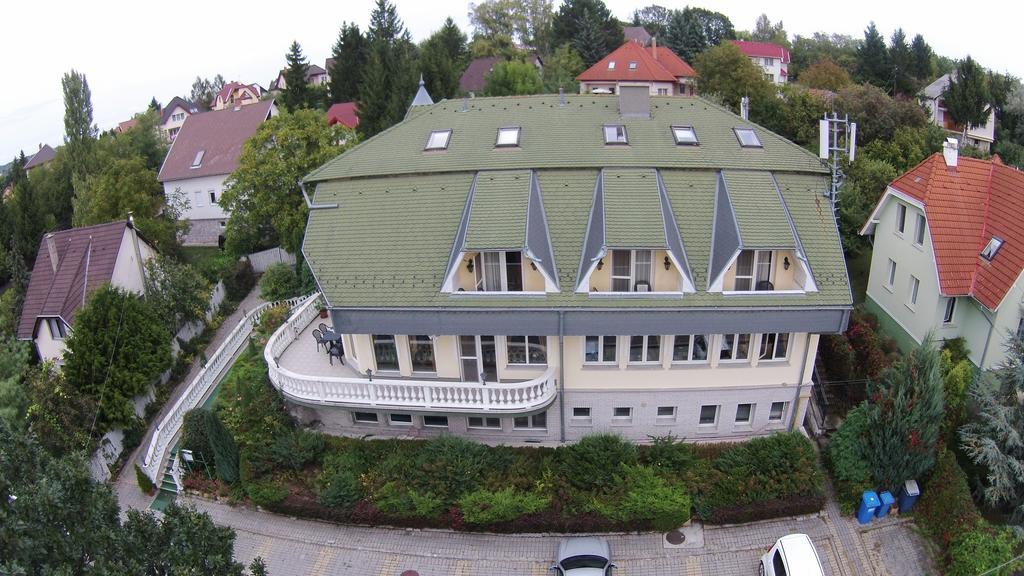 Hotel Kolibri Miskolc Exterior photo